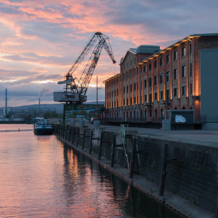 AQA Zollhafen Mainz Zollhafen Abends