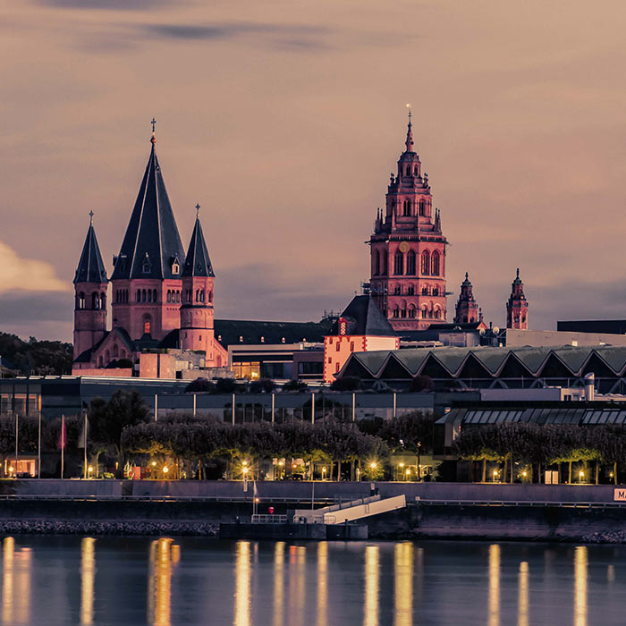 AQA Zollhafen Mainz Rhein und Dom